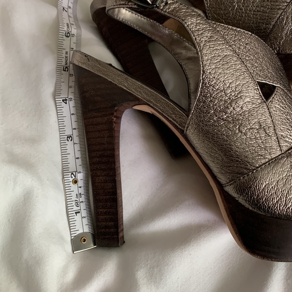 BCBG high heeled platform shoes size 7 shoes - Picture 6 of 7